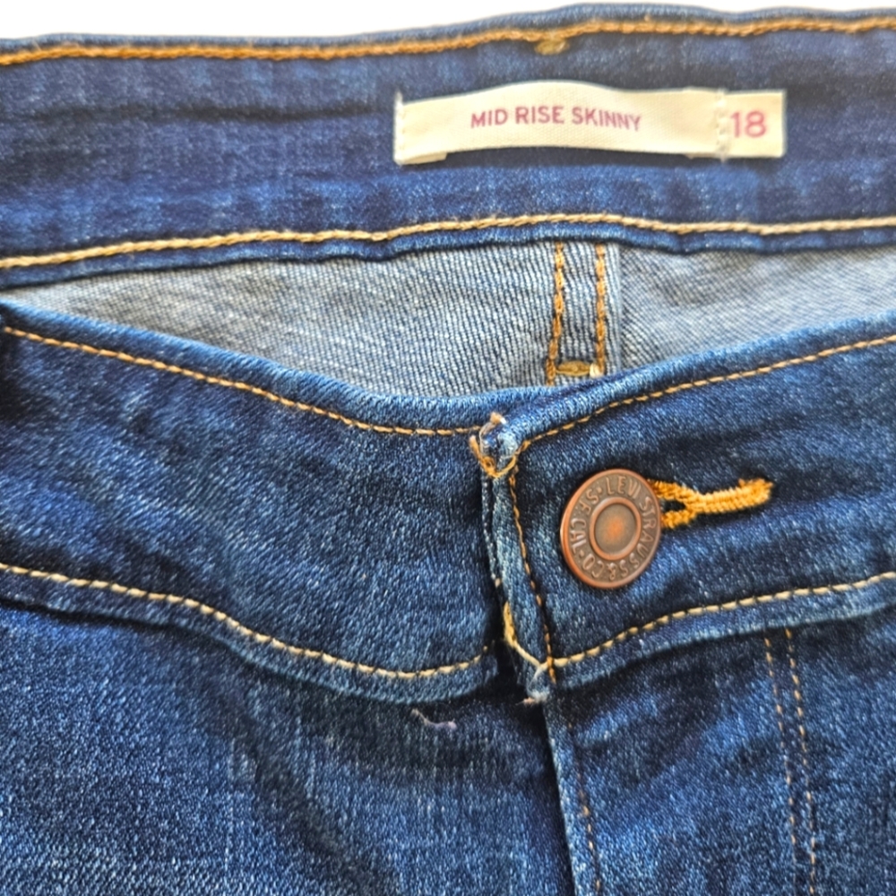 Levi’s Midrise Skinny Jeans- size 18 - Picture 6 of 6